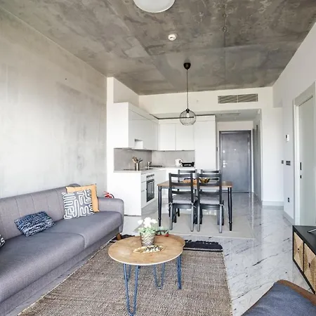 Gorgeous Modern 1bd Views W Poolgym! #255 Apartman