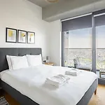 Gorgeous Modern 1bd Views W Poolgym! #255