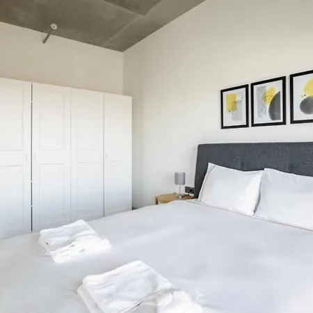 Gorgeous Modern 1bd Views W Poolgym! #255 * Κωνσταντινούπολη