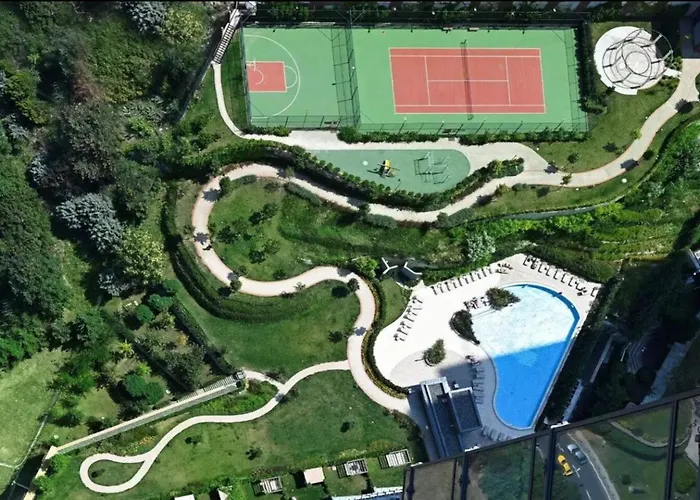 Gorgeous Modern 1bd Views W Poolgym! #255 *