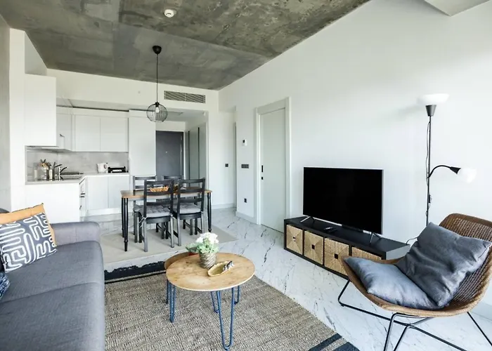 Gorgeous Modern 1bd Views W Poolgym! #255 * Istanbul