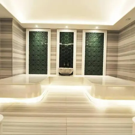 Gorgeous Modern 1bd Views W Poolgym! #255 *