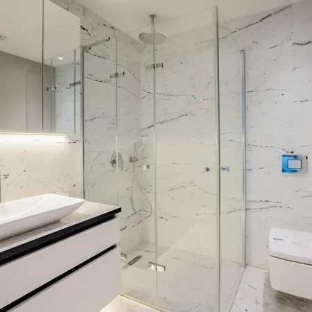 Gorgeous Modern 1bd Views W Poolgym! #255 İstanbul