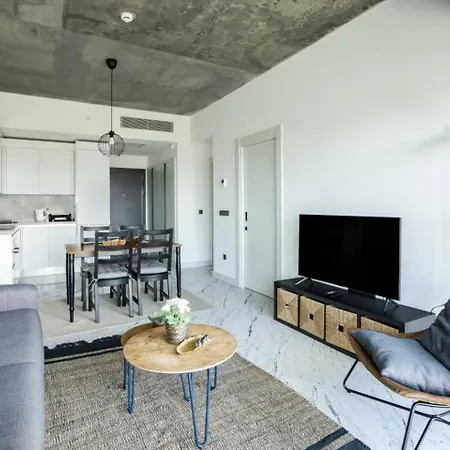 Gorgeous Modern 1bd Views W Poolgym! #255 * İstanbul